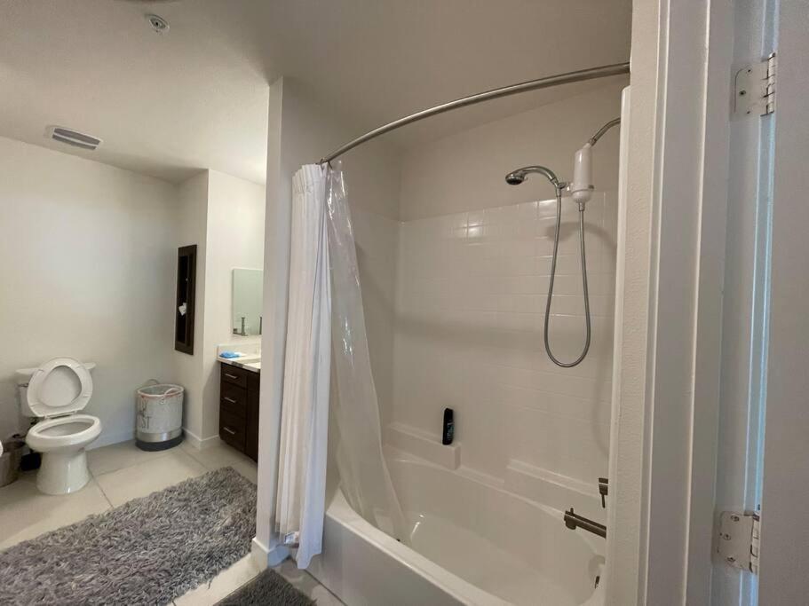 Luxurious Apartment Bardeen New Port Beach 1 Bedroom Irvine Exterior photo
