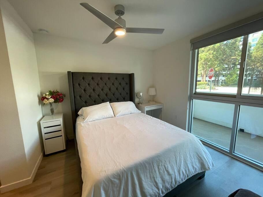Luxurious Apartment Bardeen New Port Beach 1 Bedroom Irvine Exterior photo