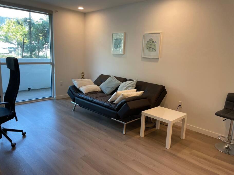 Luxurious Apartment Bardeen New Port Beach 1 Bedroom Irvine Exterior photo