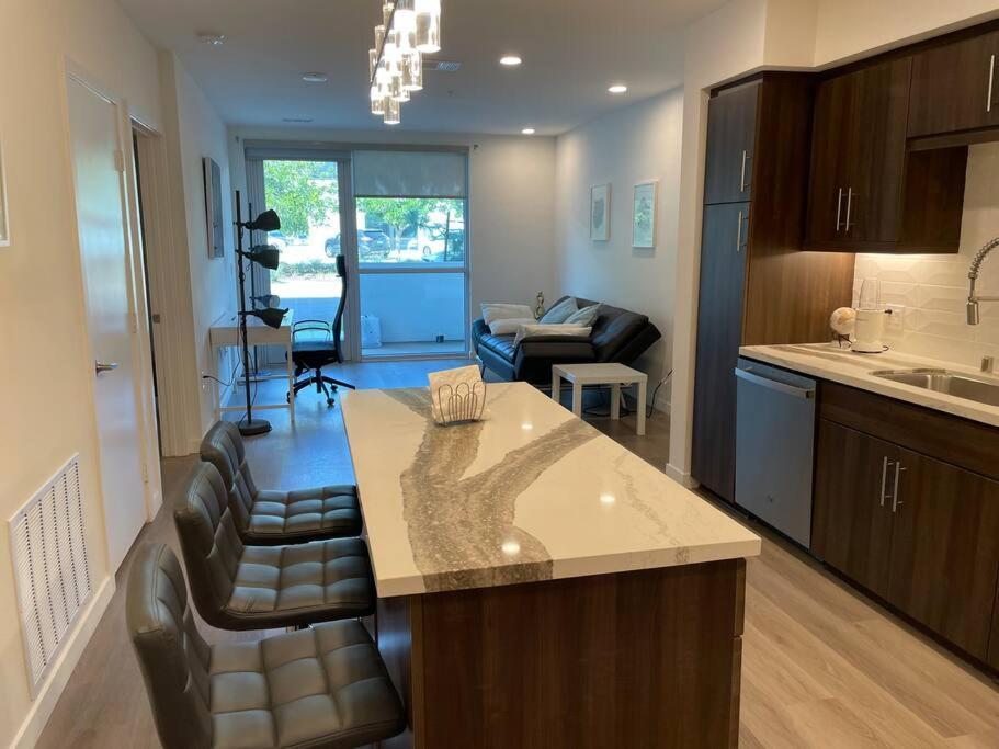 Luxurious Apartment Bardeen New Port Beach 1 Bedroom Irvine Exterior photo